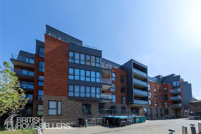 2 bed property, in Waleorde Road, £540,000
