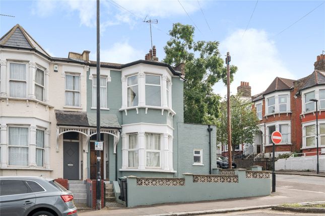 2 bed property, in Wightman Road, £425,000
