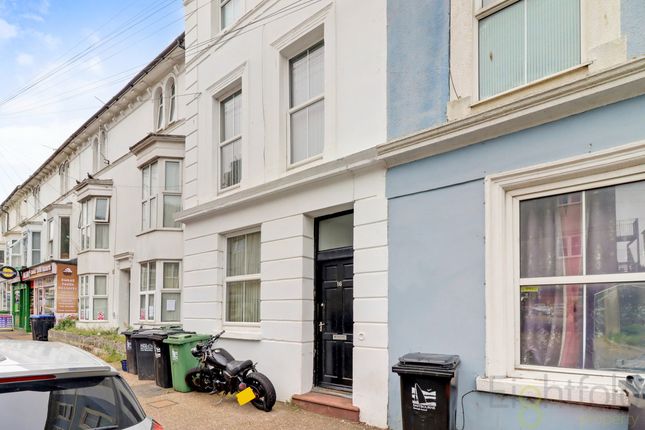 6 bed property, in Susans Road, £325,000