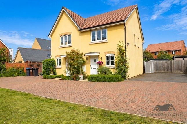 2 bed property, in Poplar Drive, £400,000
