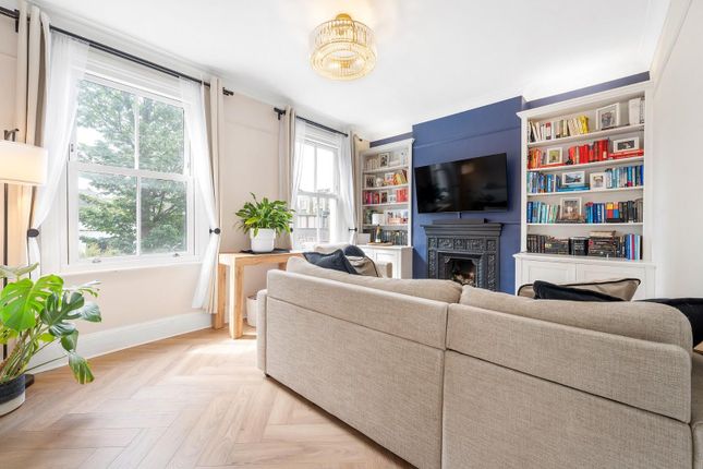 2 bed property, in Fenwick Place SW9, £599,950