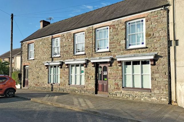 3 bed property, in Grist Square, £475,000