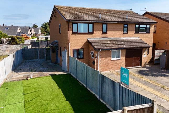 3 bed property, in Brynmor Avenue, £200,000