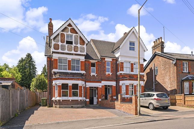 4 bed property, in Miswell Lane, £950,000