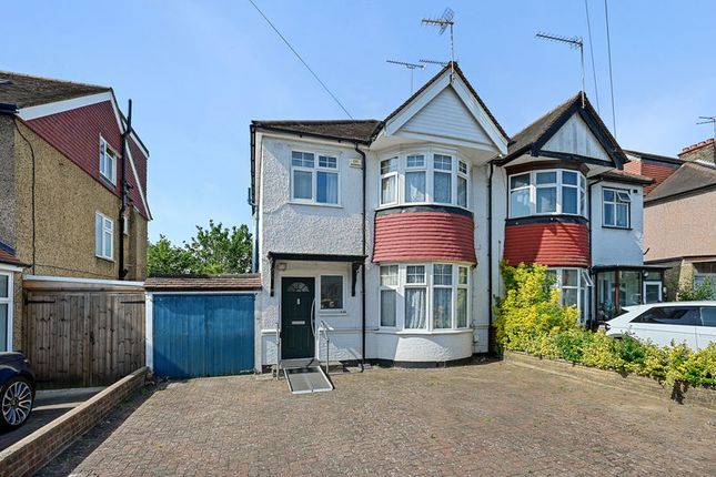 3 bed property, in Cambridge Road, £679,950