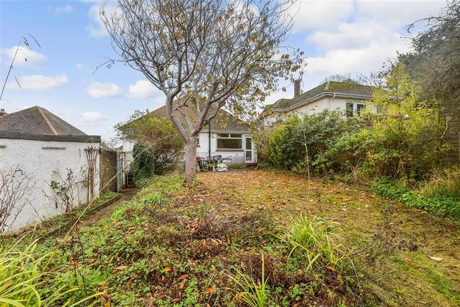 3 bed property, in Eley Crescent, £495,000