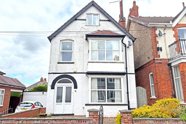 5 bed property, in Derby Avenue, £270,000