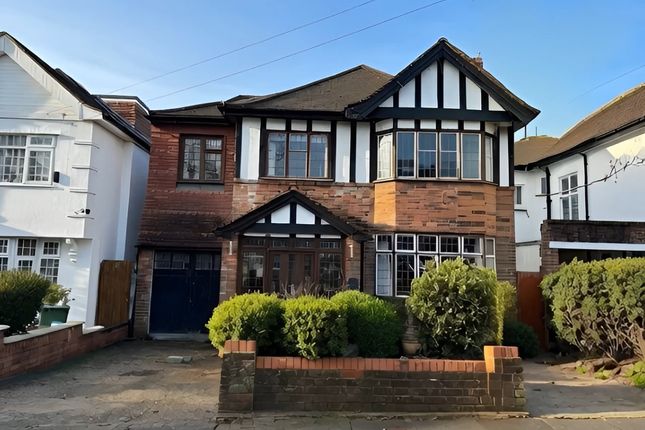 6 bed property, in Pebworth Road, £1,075,000