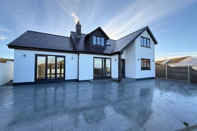 3 bed property, in Heol Yr Esgob, £499,950