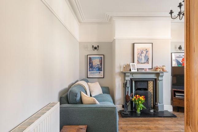 3 bed property, in Doone Road, £425,000