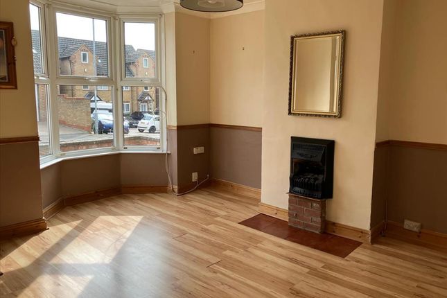3 bed property, in Clare Street, £200,000