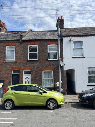 1 bed property, in Arthur Street, £270,000