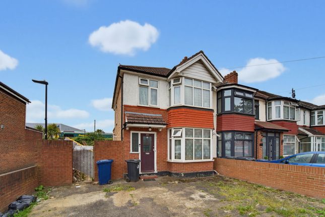 3 bed property, in Park Avenue, £700,000