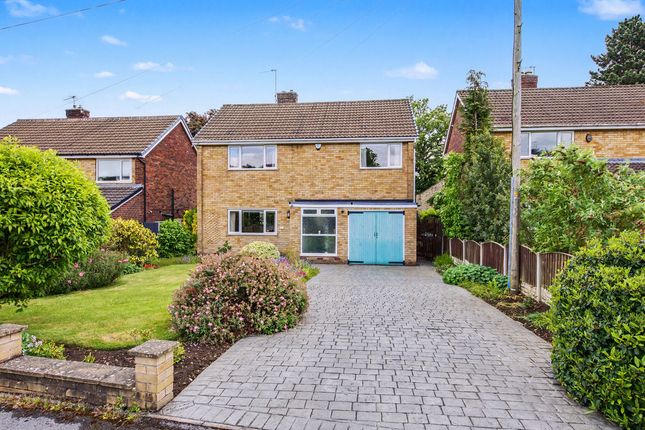 4 bed property, in Deerlands Road, £350,000