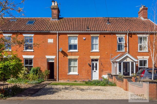3 bed property, in Rectory Road, £375,000