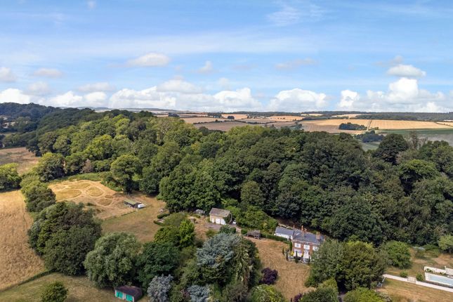 6 bed property, in Dinton, £1,450,000