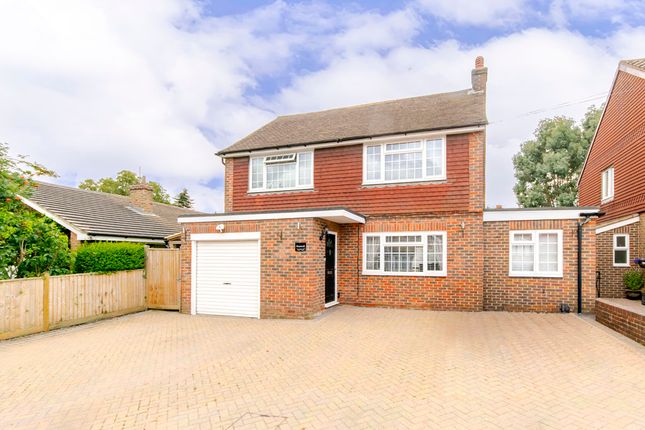 5 bed property, in Green Lane, £725,000