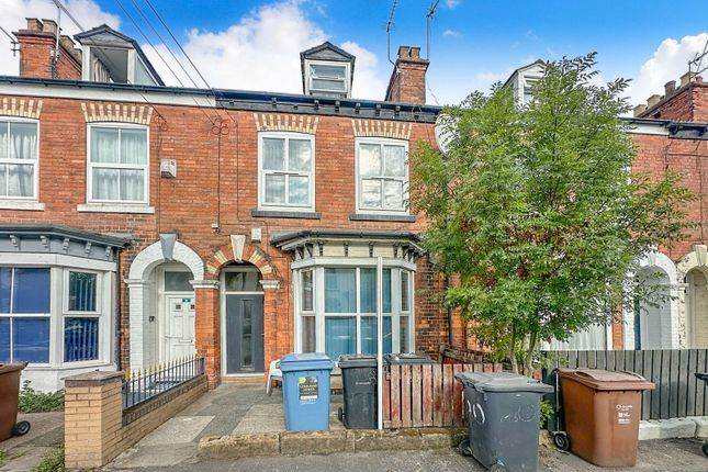 6 bed property, in De Grey Street, £200,000