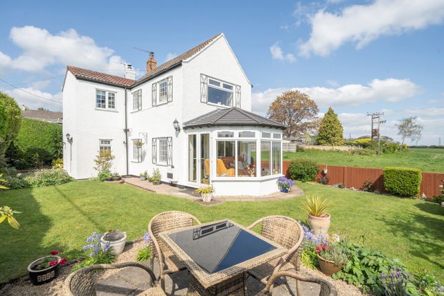 3 bed property, in Frampton End Road, £470,000