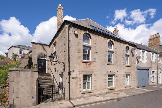 3 bed property, in 2 Ballast House, £210,000
