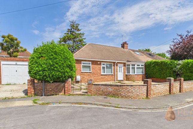 3 bed property, in Halsbury Close, £425,000