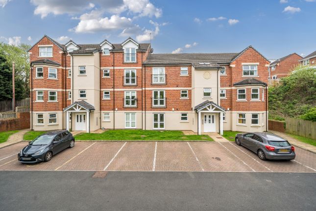 2 bed property, in Farsley Beck Mews, £115,000
