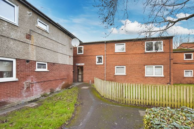 1 bed property, in Andrewes Close, £95,000