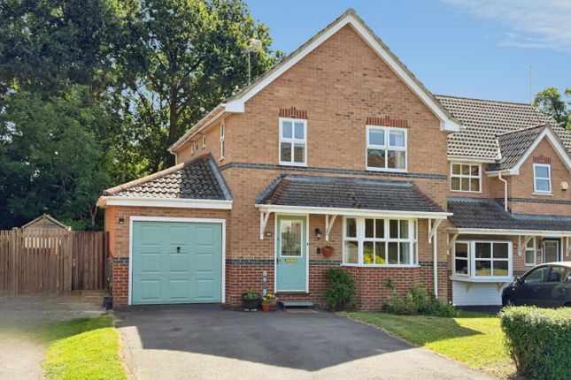 4 bed property, in Henley Meadows, £450,000