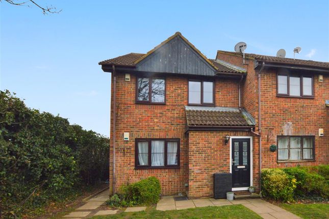 1 bed property, in Troutbeck Close, £190,000