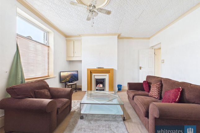 6 bed property, in Fearnsides Street, £155,000