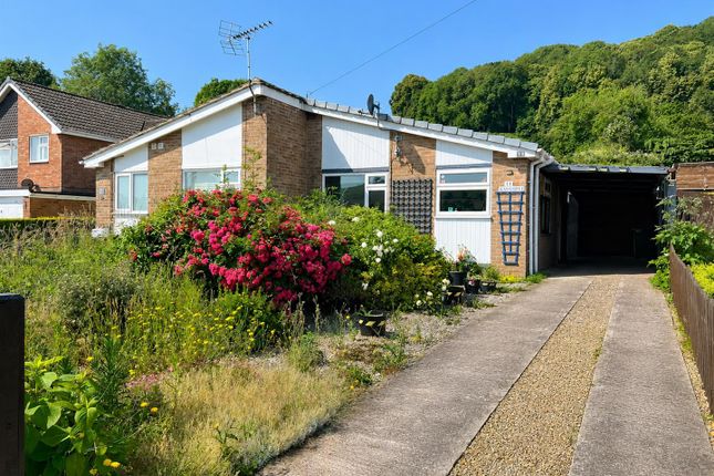 2 bed property, in Glebe Close, £190,000