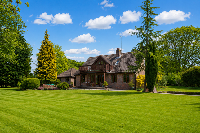 4 bed property, in Shaws Lane, £1,000,000