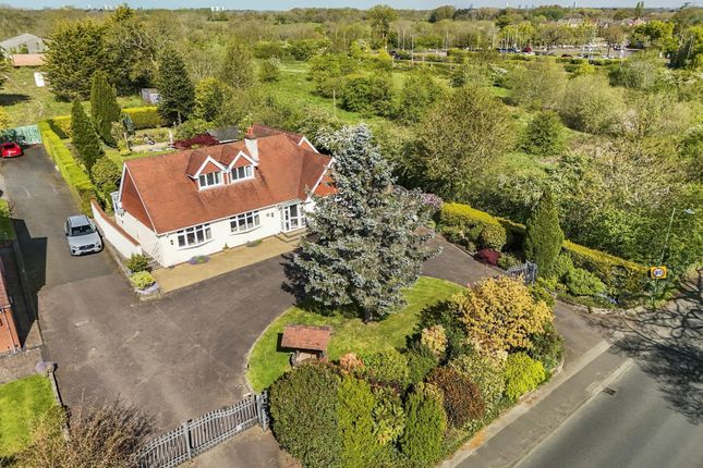 3 bed property, in Tilehouse Lane, £775,000