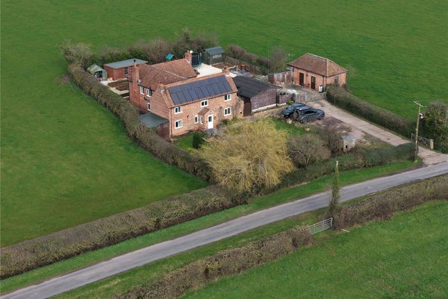 5 bed property, in Moorhouse, £800,000