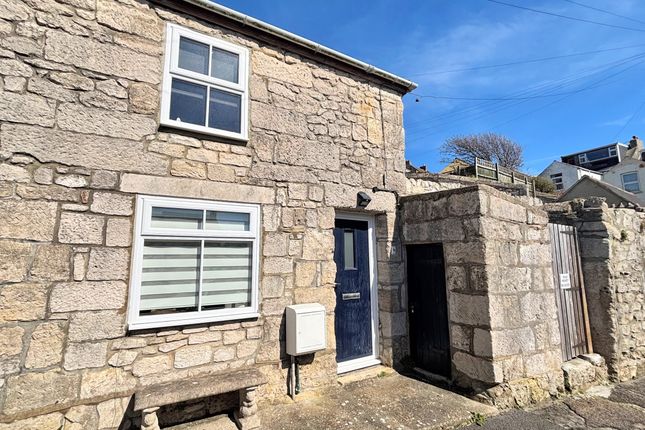 2 bed property, in Clements Lane, £250,000