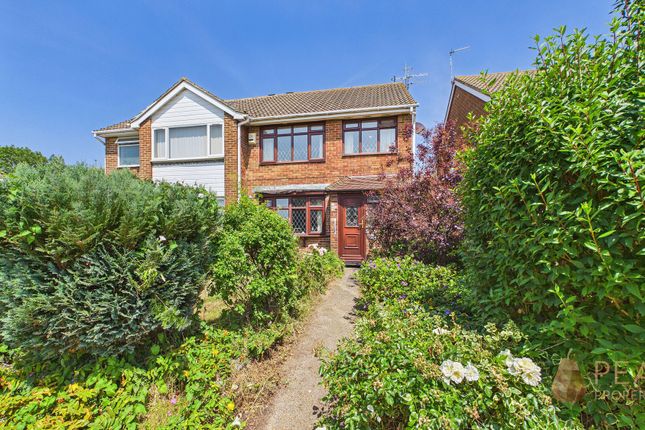 3 bed property, in Roman Walk, £325,000