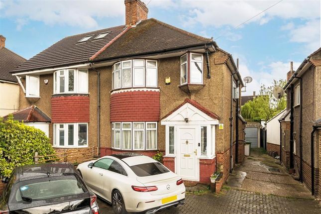3 bed property, in Wricklemarsh Road, £680,000