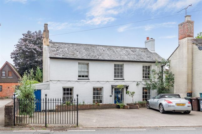 4 bed property, in Tonbridge Road, £725,000