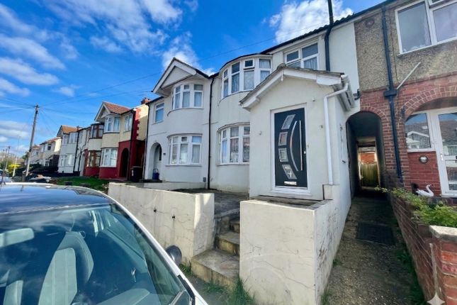 4 bed property, in Wickstead Avenue, £390,000