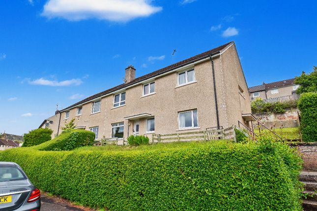 3 bed property, in 175 Templeland Road, £95,000