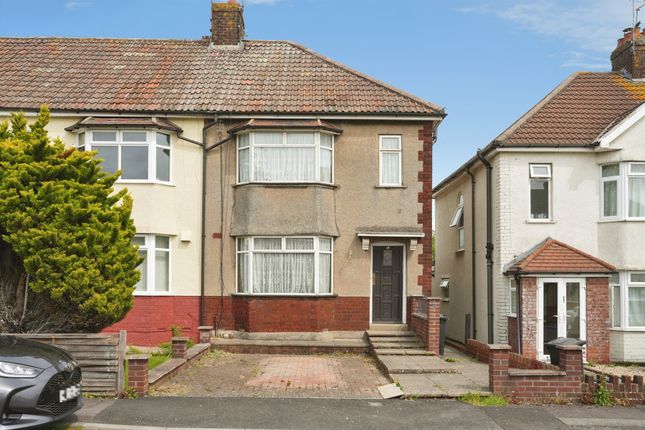 3 bed property, in Cleve Road, £290,000