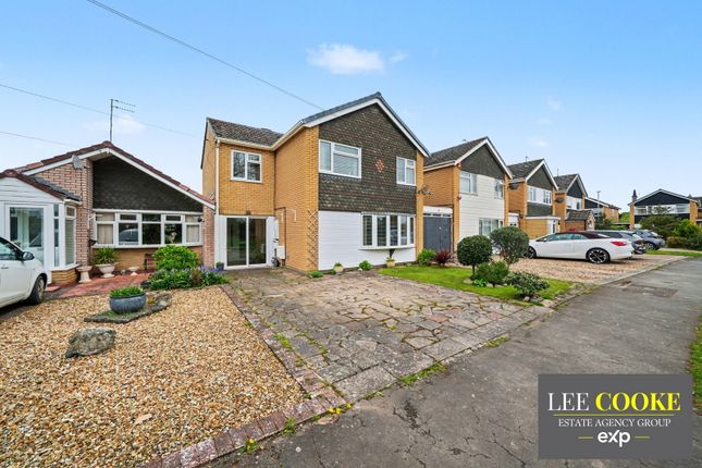 4 bed property, in Greenhill Lane, £320,000