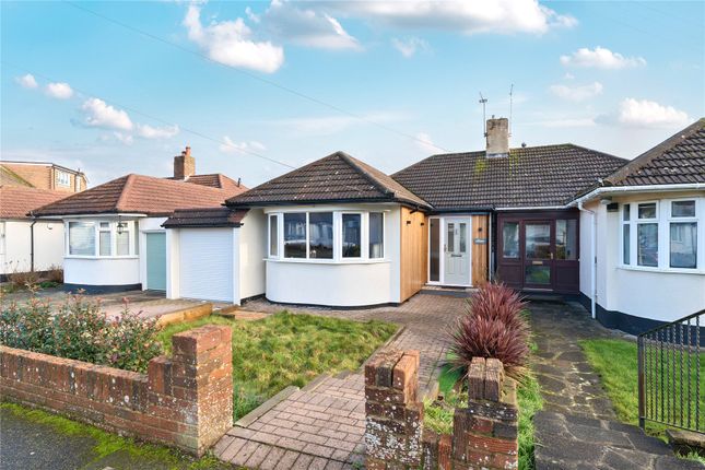 2 bed property, in Melrose Crescent, £595,000