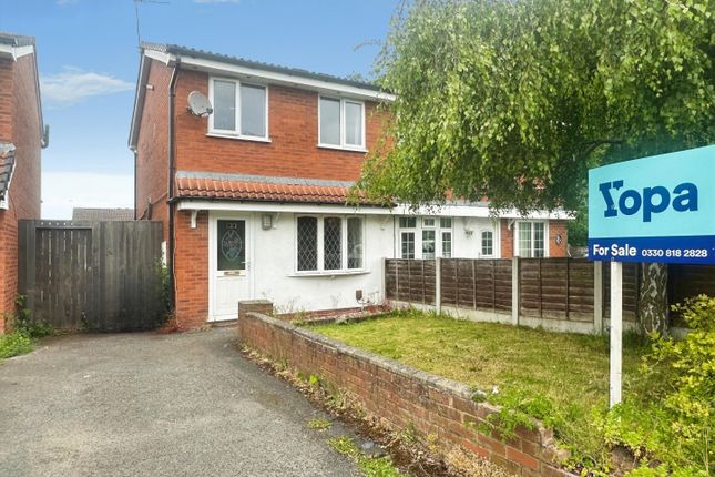 2 bed property, in Marksbury Close, £165,000