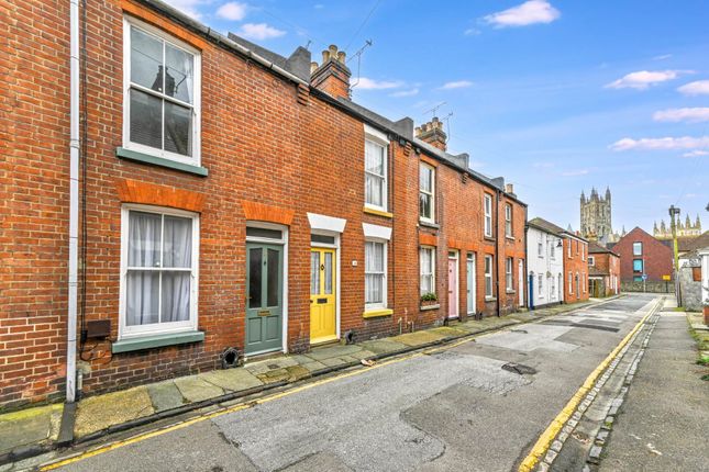 2 bed property, in Albion Place, £250,000