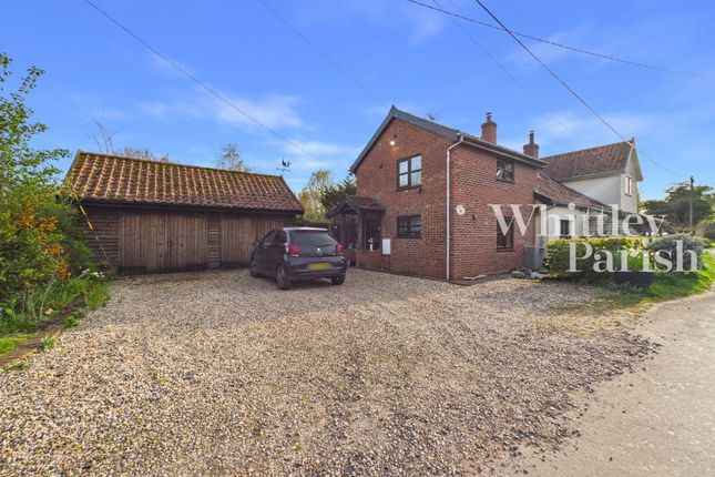 3 bed property, in Stacksford, £425,000