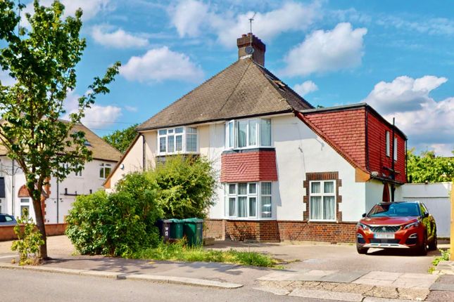 3 bed property, in Westfield Road, £899,000