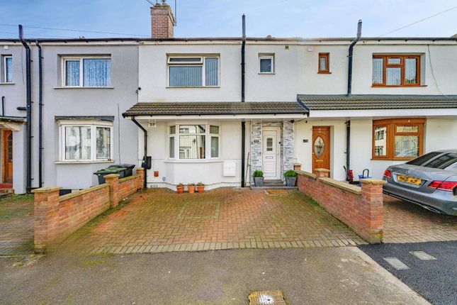 3 bed property, in Summerfield Road, £350,000