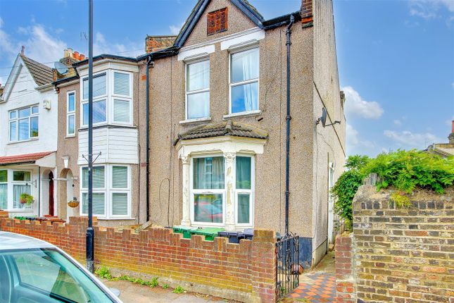 1 bed property, in Chester Road, £325,000