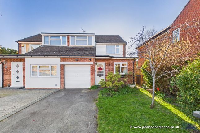 3 bed property, in Hamilton Close, £450,000
